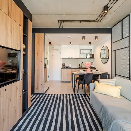 Nadmorski Loft Port - 750 M Od Plazy Apartmán *